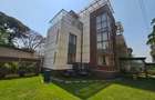 6 Bed Villa with En Suite in Lavington - 2