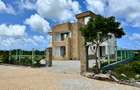 4 Bed Townhouse with En Suite in Vipingo - 2