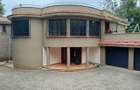 4 Bed Townhouse with En Suite in Nyari - 2