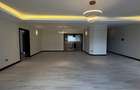 3 Bed Apartment with En Suite in Riverside - 20