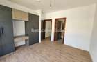 4 Bed Apartment with En Suite in Rosslyn - 3
