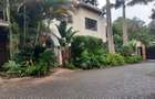 5 Bed Townhouse with En Suite in Lavington - 1