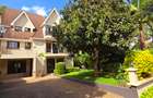 5 Bed Townhouse with En Suite at Lavington Green - 3