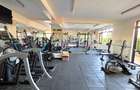 4 Bed Apartment with En Suite at Riverside Drive - 6