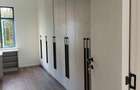 5 Bed Townhouse with En Suite at Lavington - 17