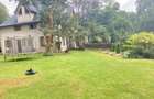 5 Bed Villa with En Suite in Spring Valley - 1