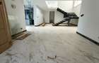 5 Bed House with En Suite in Nyari - 6