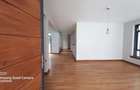 5 Bed House with En Suite in Spring Valley - 4