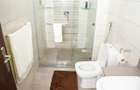 Serviced 2 Bed Apartment with En Suite in Parklands - 13