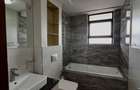 4 Bed Apartment with En Suite at Riverside Drive - 7