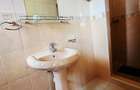 4 Bed Townhouse with En Suite at Lavington - 16