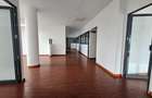 2,734 ft² Office with Service Charge Included at Riverside Drive - 4