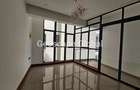 4 Bed Apartment with En Suite in Riverside - 10