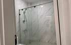 Serviced 1 Bed Apartment with En Suite at 1St Avanue - 5