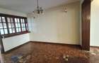 5 Bed Townhouse with En Suite at School Lane - 16
