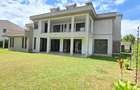 6 Bed Townhouse with En Suite at Lavington Green - 7
