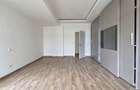 4 Bed Apartment with En Suite in Riverside - 17