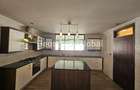 5 Bed House with En Suite in Lavington - 9