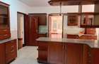 5 Bed Townhouse with En Suite in Rosslyn - 17