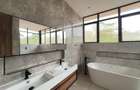 5 Bed House with En Suite in Nyari - 19