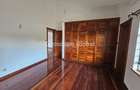 4 Bed Townhouse with En Suite in Spring Valley - 11