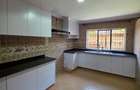 4 Bed Townhouse with En Suite at Lavington - 8