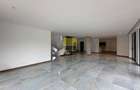 5 Bed House in Rosslyn - 2