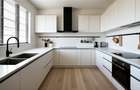4 Bed Apartment with En Suite at 26 02018 Sa - 2