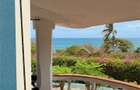 4 Bed Villa with En Suite at Bofa Beach - 1