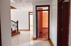 5 Bed House with En Suite in Runda - 14