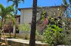 6 Bed Villa with En Suite at Aloo Drive Residence - 4