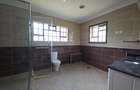 4 Bed House with En Suite in Runda - 16