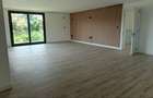 5 Bed Townhouse with En Suite at Lavington - 16