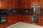 5 Bed Townhouse with En Suite in Lavington - 12