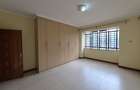 4 Bed Apartment with En Suite at Second Parklands - 19