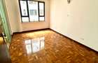 3 Bed Apartment with En Suite in Riverside - 17