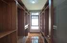 5 Bed Townhouse with En Suite in Lavington - 8