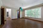 3 Bed Apartment with En Suite in Riverside - 14