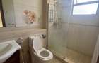 3 Bed Apartment with En Suite at Off Links Road - 16