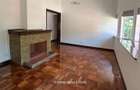 5 Bed House with Swimming Pool in Rosslyn - 7