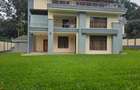 4 Bed House with En Suite in Rosslyn - 2