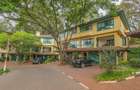 4 Bed Townhouse with En Suite in Westlands Area - 1