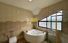 4 Bed Townhouse in Parklands - 17