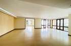 4 Bed Apartment with En Suite in Riverside - 19