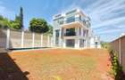 5 Bed Villa with En Suite at Lavington - 2