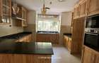 5 Bed House with Swimming Pool in Rosslyn - 8