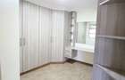 5 Bed Townhouse with En Suite at Lavington Green - 17