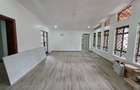 4 Bed House with En Suite in Lavington - 1