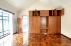 4 Bed Townhouse with En Suite in Lavington - 10