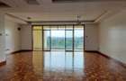 3 Bed Apartment with En Suite at Othaya Road - 1